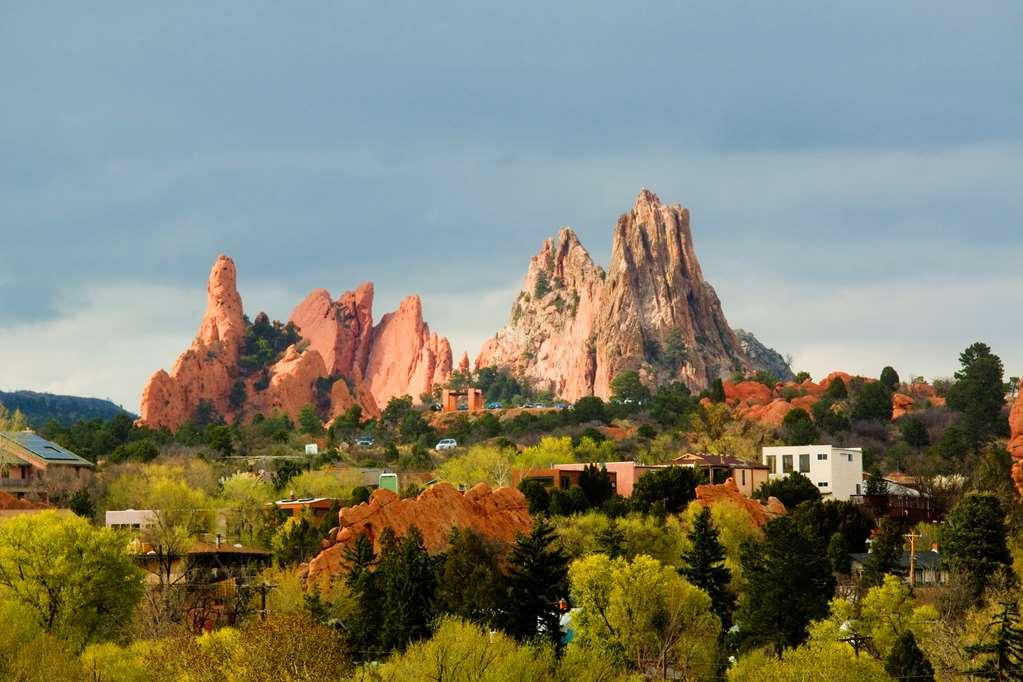 Radisson Hotel Colorado Springs Airport Bagian luar foto