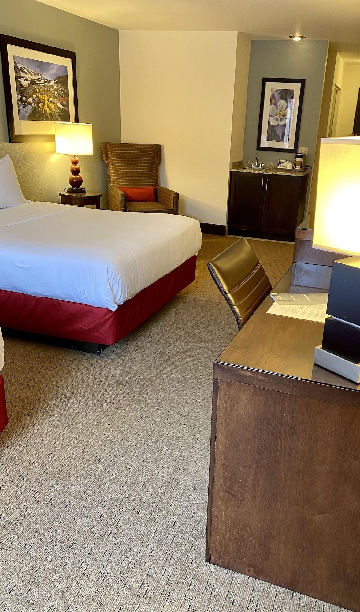 Radisson Hotel Colorado Springs Airport Bagian luar foto