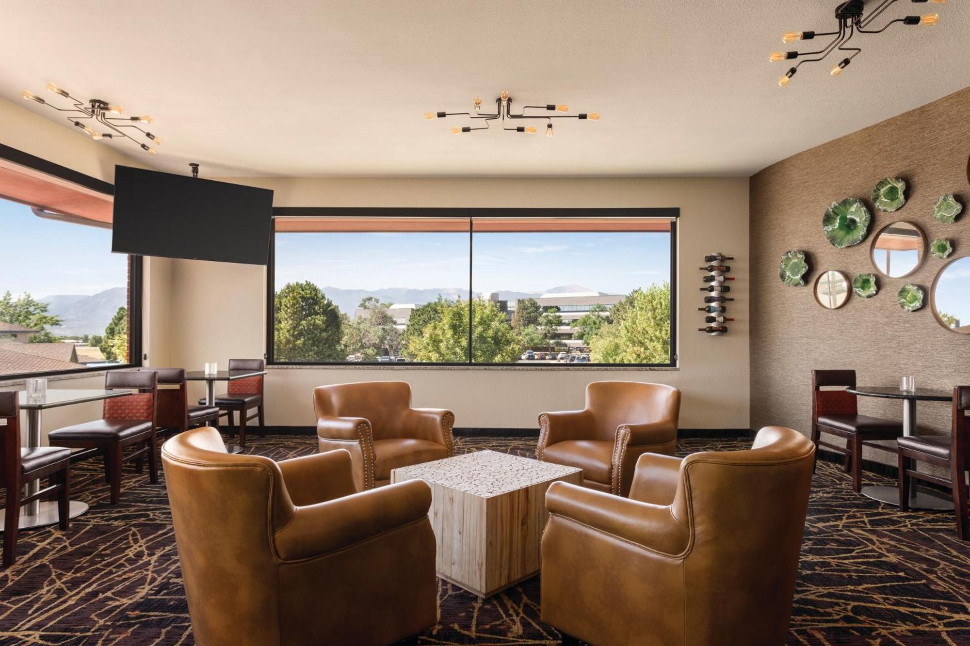 Radisson Hotel Colorado Springs Airport Bagian luar foto