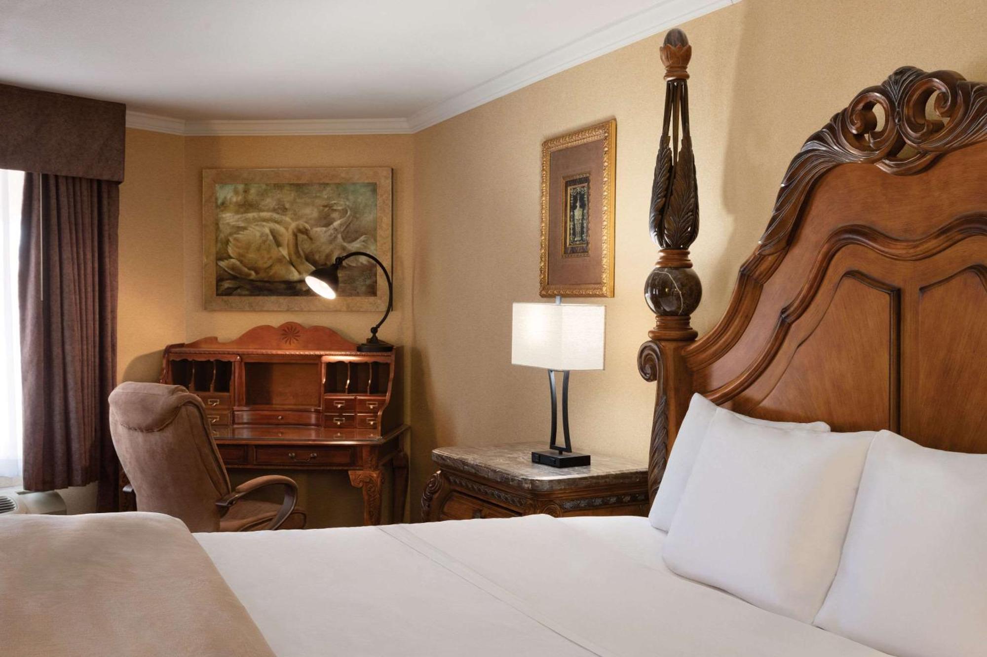 Radisson Hotel Colorado Springs Airport Bagian luar foto